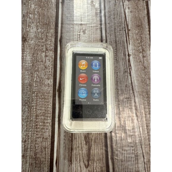 Apple iPod Nano 7th generation Mid 2015 16GB Space Gray MKN52LL/A M A1446 Sealed